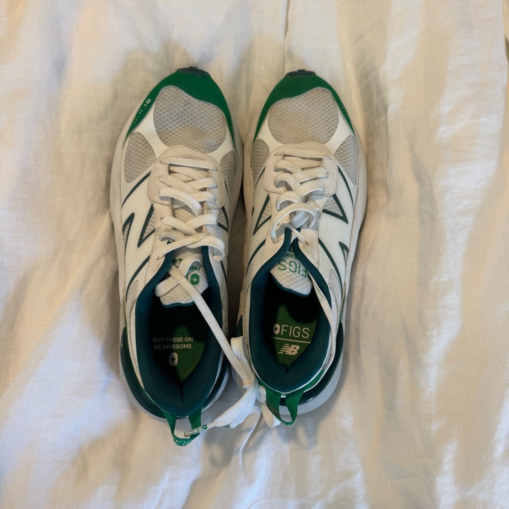 New Balance 3447 Figs White and Green Sneakers women’s size 9